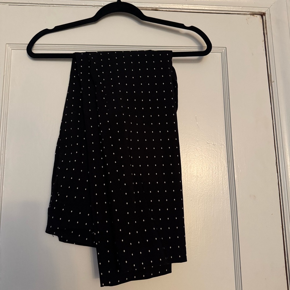 Dalia Light Weight Black and White Patterned Trousers size 10